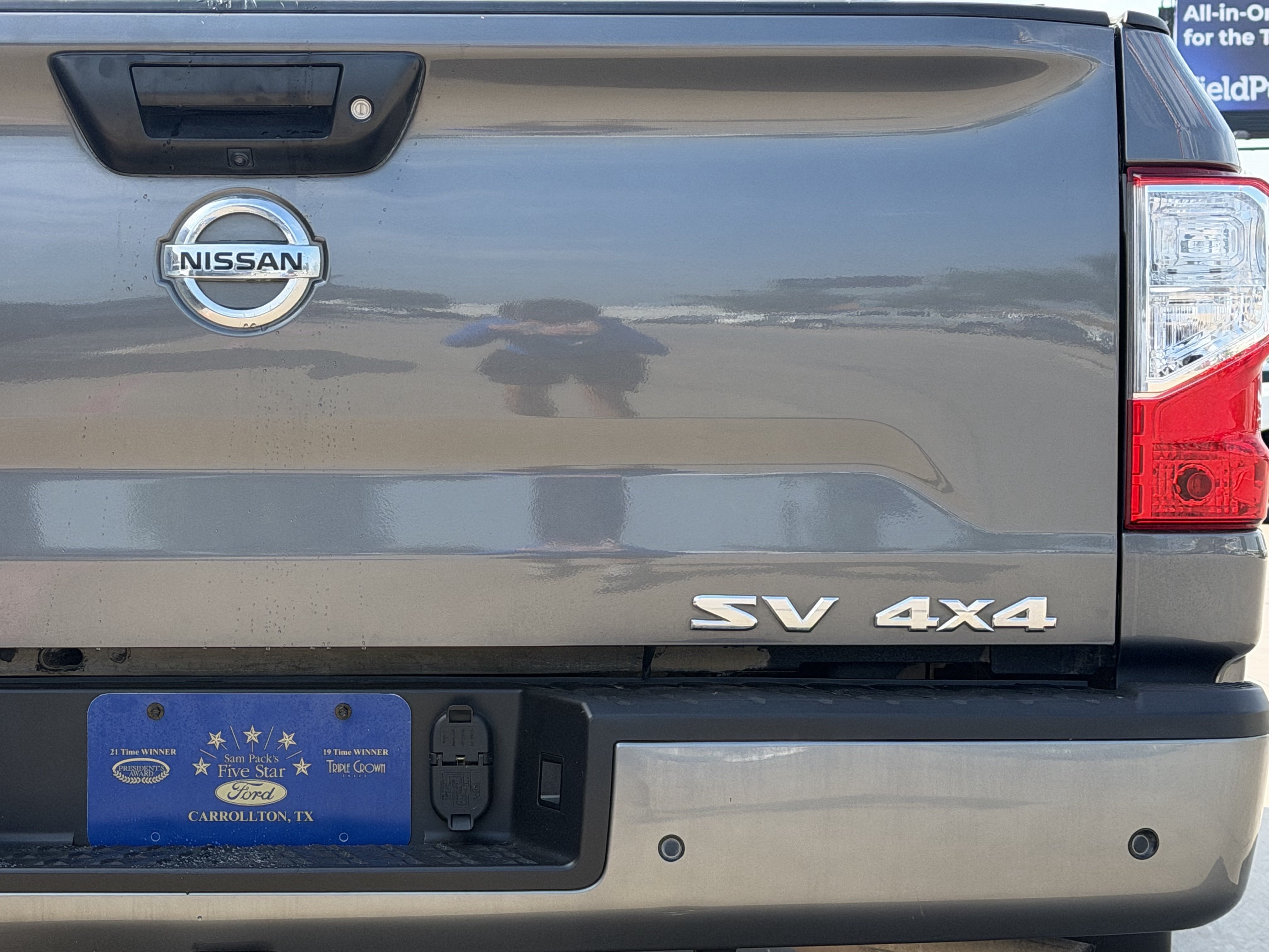 Used 2021 Nissan Titan SV w/ SV Convenience Package AWD/4WD image 6