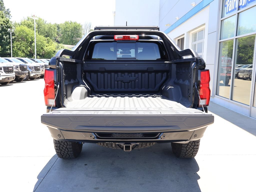 Certified 2025 Chevrolet Colorado ZR2 w/ Midnight Edition AWD/4WD image 29