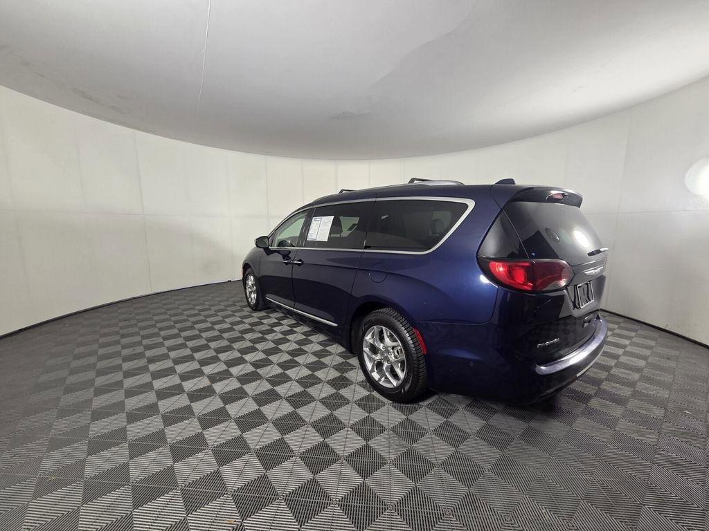 Certified 2018 Chrysler Pacifica Limited w/ Advanced Safetytec Group image 7