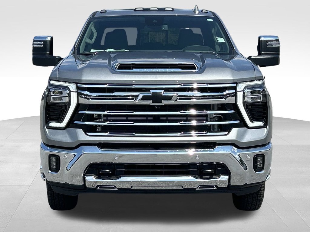 New 2026 Chevrolet Silverado 3500 LTZ w/ LTZ Plus Package AWD/4WD image 9