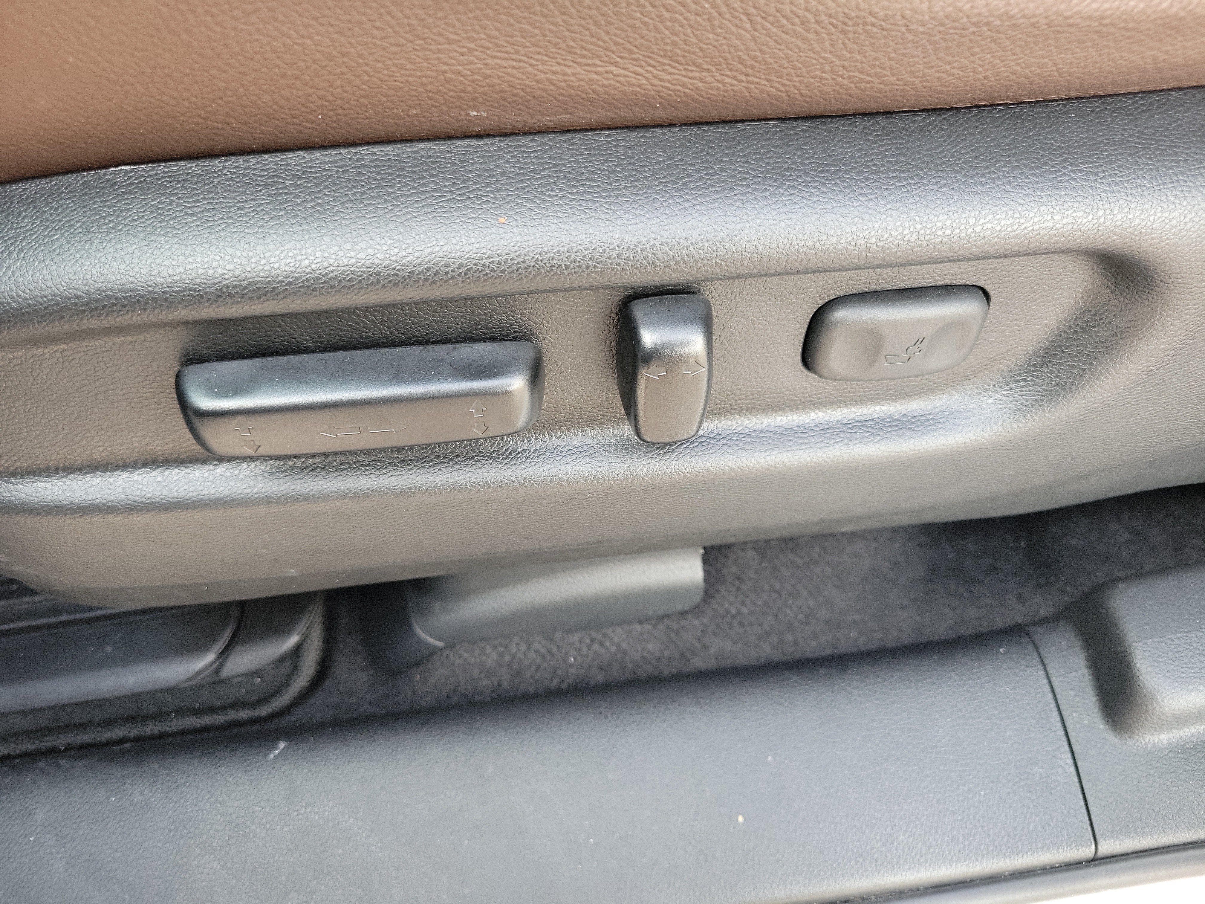 Used 2024 Honda Passport EX-L image 25