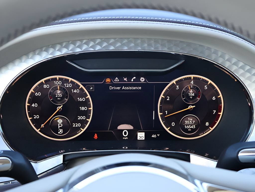 Used 2023 Bentley Flying Spur Azure AWD/4WD image 34