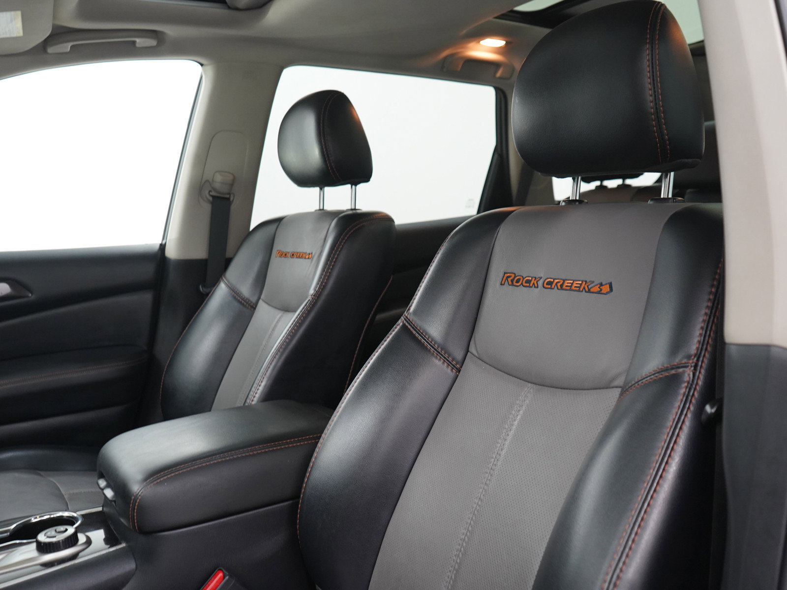 Used 2020 Nissan Pathfinder SL AWD/4WD image 24