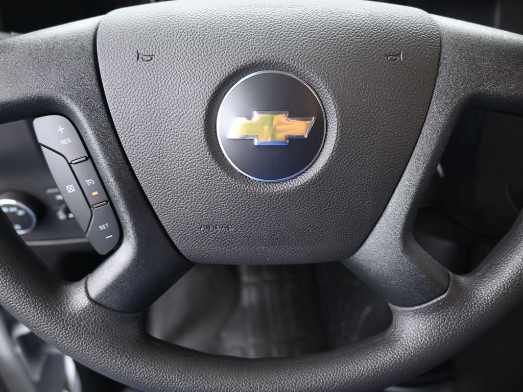 New 2025 Chevrolet Express 2500 w/ Driver Convenience Package image 30