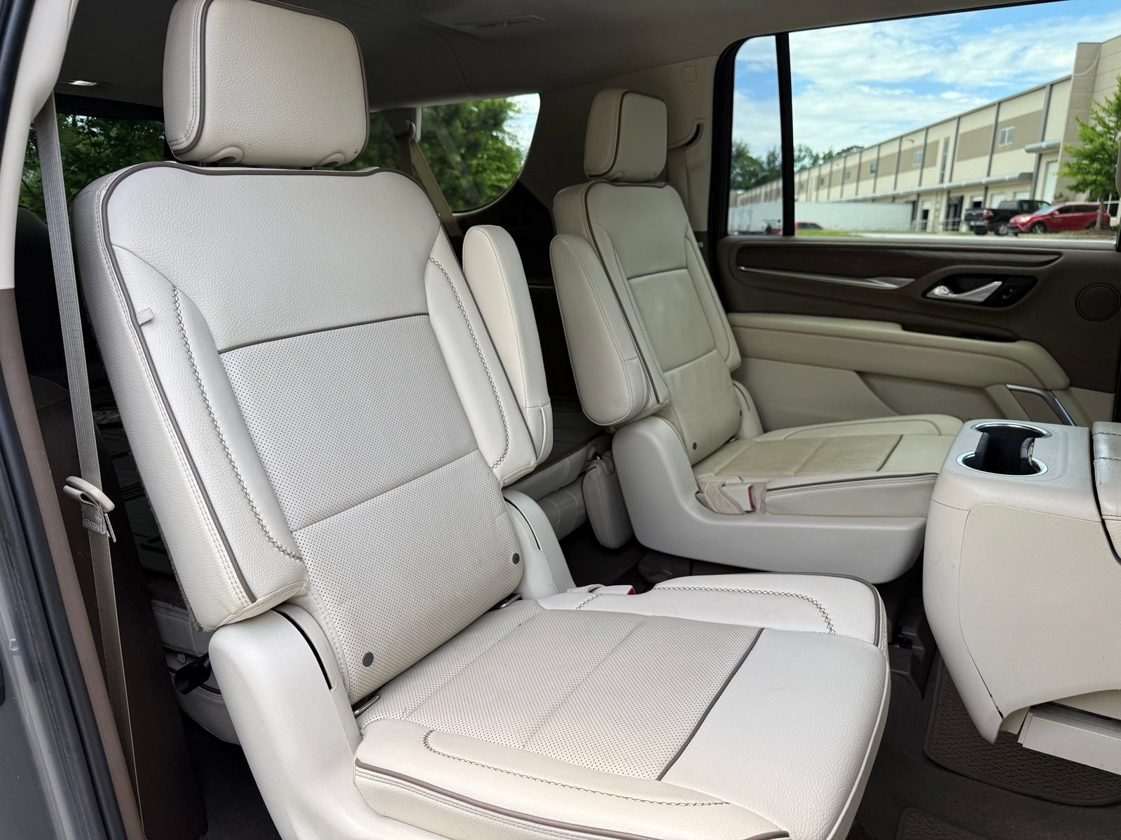 Used 2021 GMC Yukon XL Denali w/ Denali Ultimate Package AWD/4WD image 42