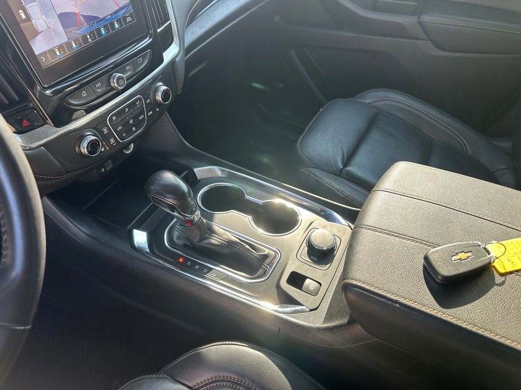 Used 2021 Chevrolet Traverse LT w/ LT Premium Package image 18