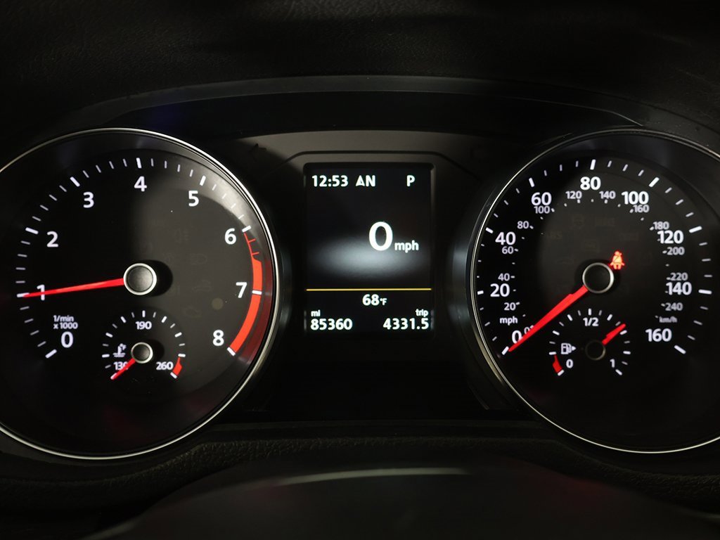 Used 2018 Volkswagen Passat 2.0T SE image 41