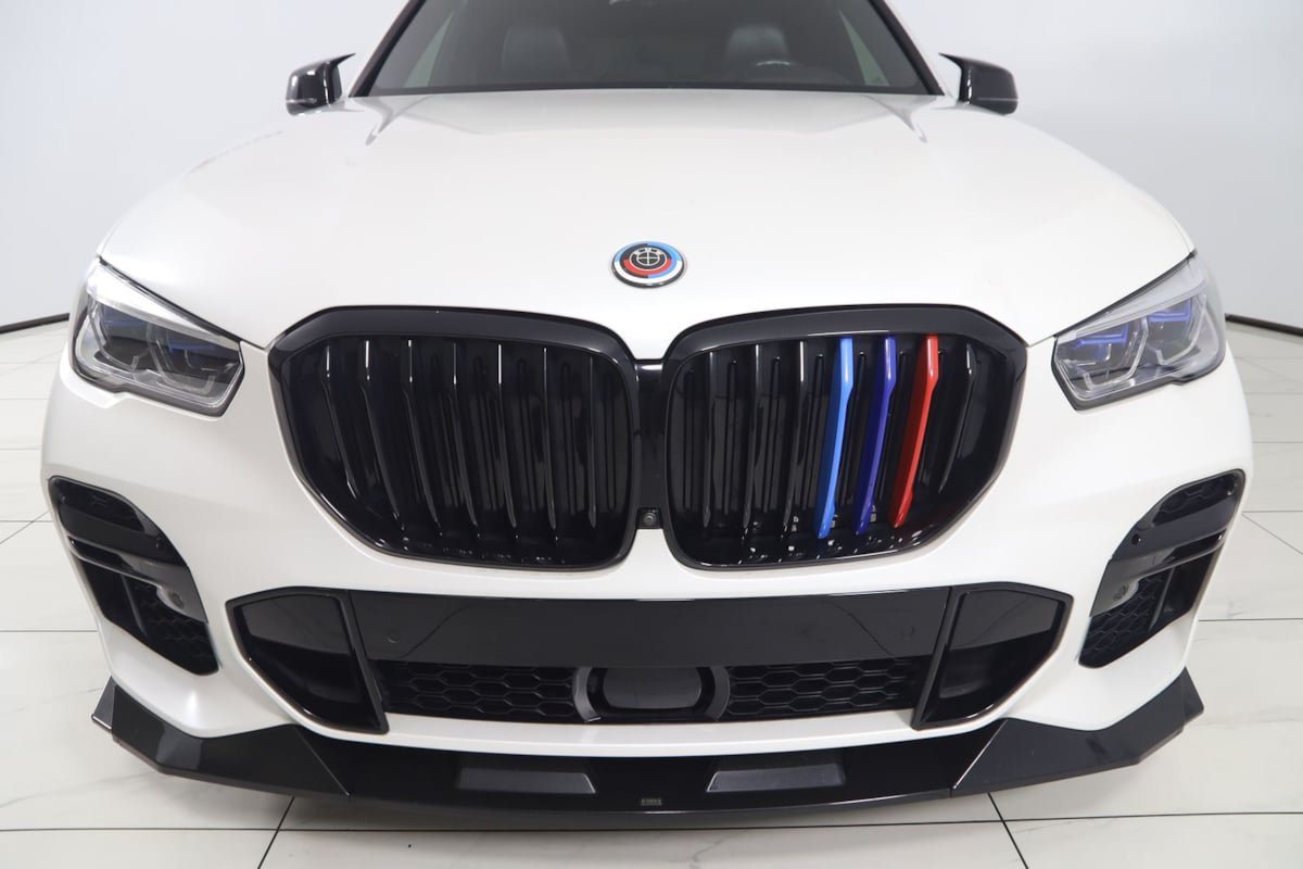Used 2022 BMW X5 M50i w/ Executive Package AWD/4WD image 47