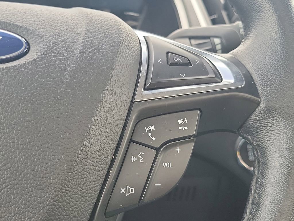 Used 2020 Ford Edge SEL w/ Convenience Package image 16