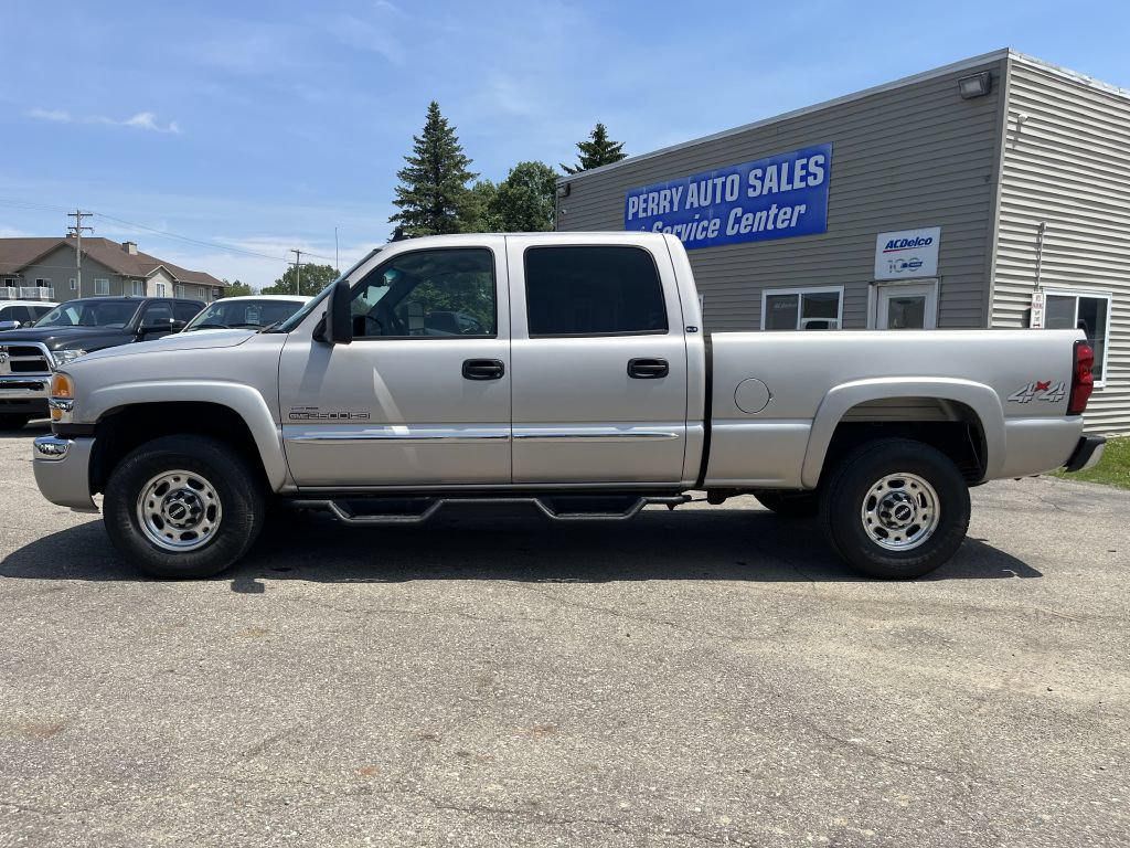 Used 2006 GMC Sierra 2500 SLE w/ Heavy-Duty Power Package AWD/4WD image 1