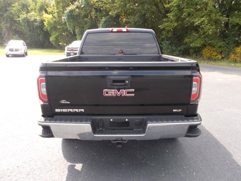 Used 2017 GMC Sierra 1500 SLT w/ SLT Premium Package AWD/4WD image 15