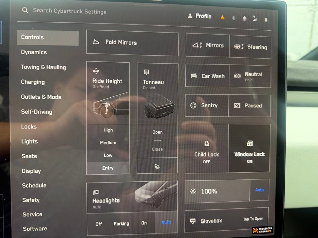 Used 2024 Tesla Cybertruck Cyberbeast AWD/4WD image 15