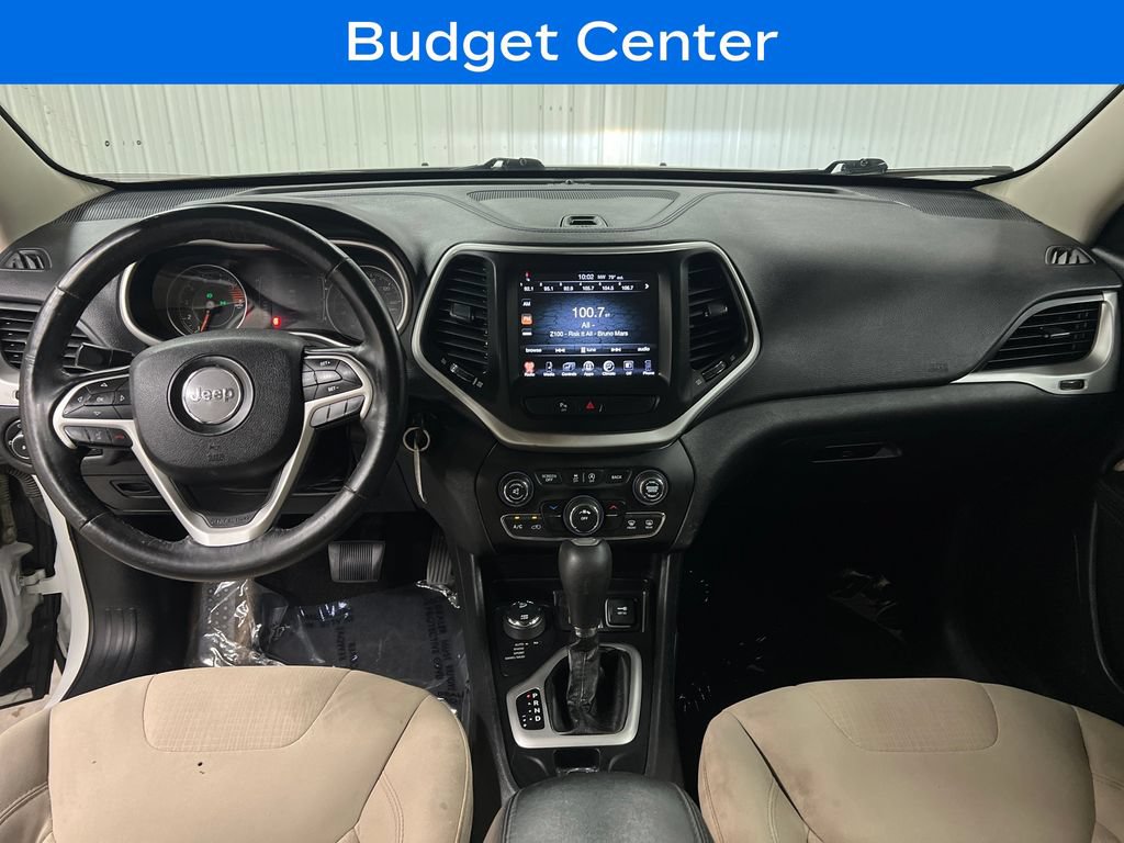 Used 2017 Jeep Cherokee Latitude w/ Safety/Convenience Group AWD/4WD image 16