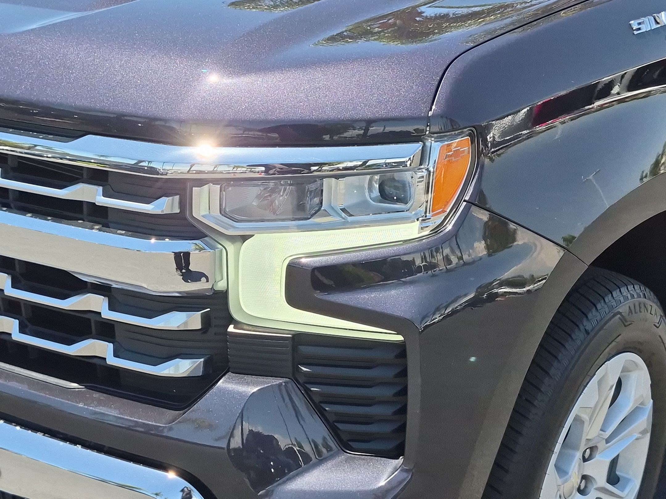 Used 2022 Chevrolet Silverado 1500 LTZ w/ Technology Package RWD image 6