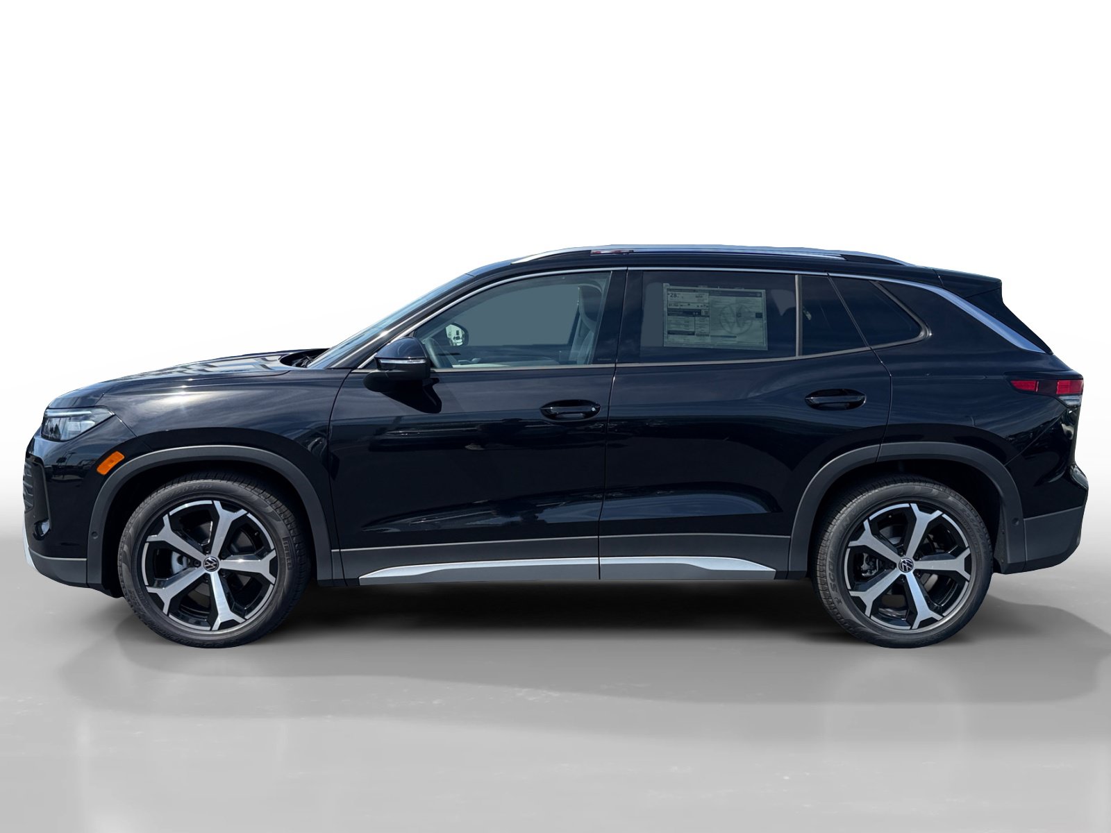 New 2026 Volkswagen Tiguan SE FWD image 2
