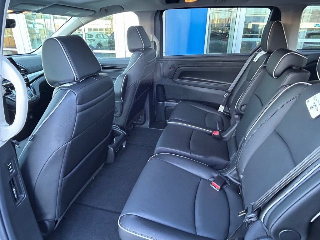 New 2026 Honda Odyssey Touring image 18