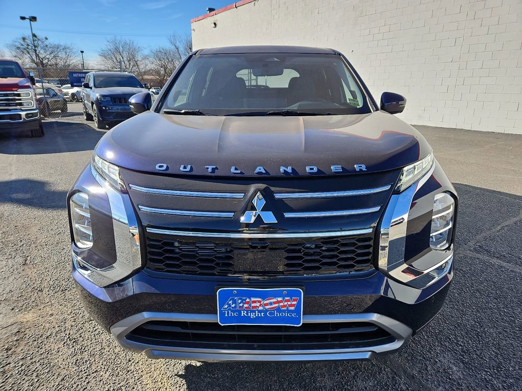 New 2026 Mitsubishi Outlander SE image 3