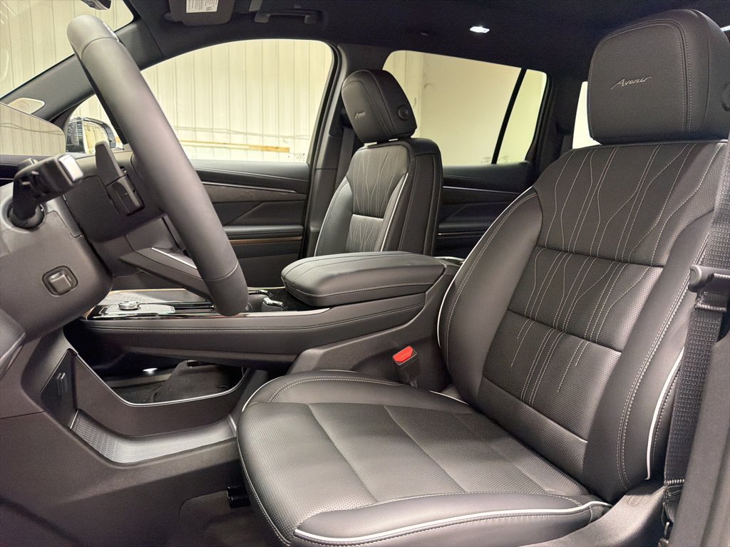New 2026 Buick Enclave Avenir w/ Super Cruise Package FWD image 9