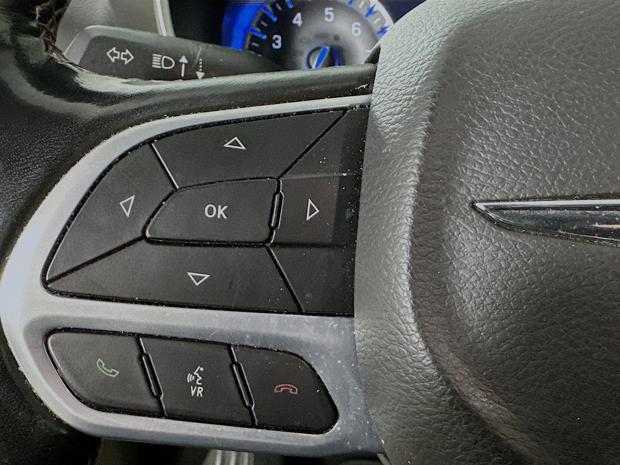 Used 2020 Chrysler Pacifica Touring-L Plus w/ Tire & Wheel Group image 12