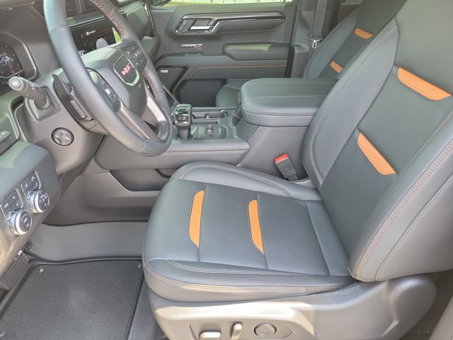 Used 2023 GMC Sierra 1500 AT4 w/ AT4 Premium Package AWD/4WD image 12