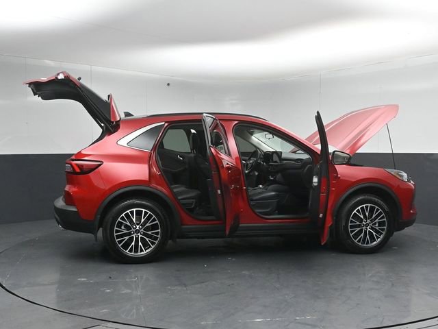 Used 2025 Ford Escape SE image 61