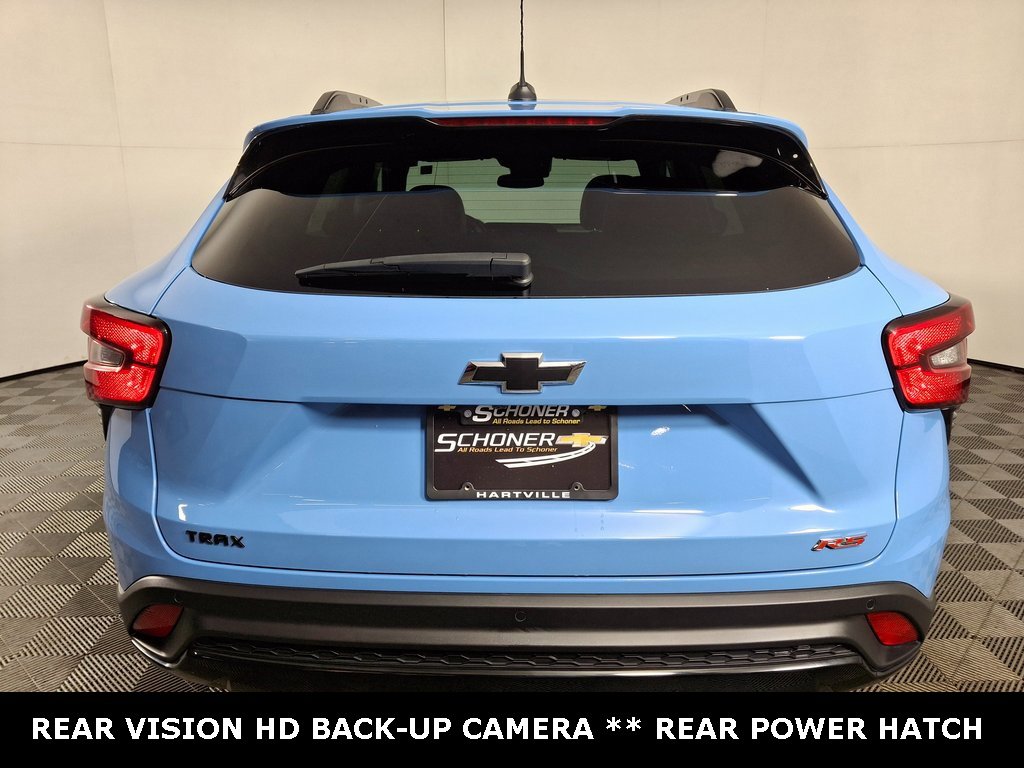 Used 2024 Chevrolet Trax RS w/ Sunroof Package image 4