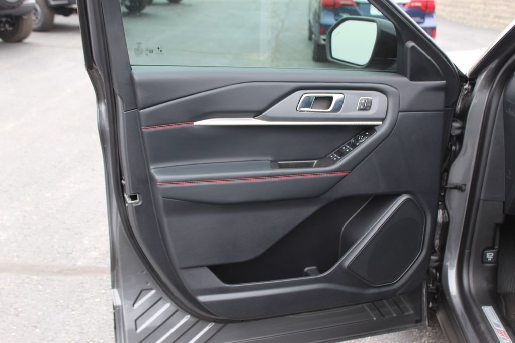 New 2026 Ford Explorer ST-Line w/ ST-Line Street Pack AWD/4WD image 23