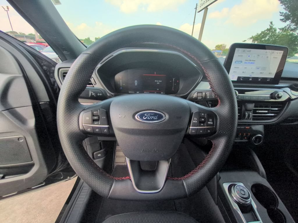 Used 2025 Ford Escape ST-Line AWD/4WD image 22
