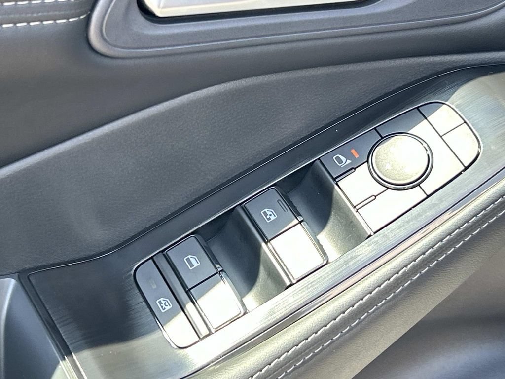 New 2026 Nissan Rogue Dark Armor AWD/4WD image 16