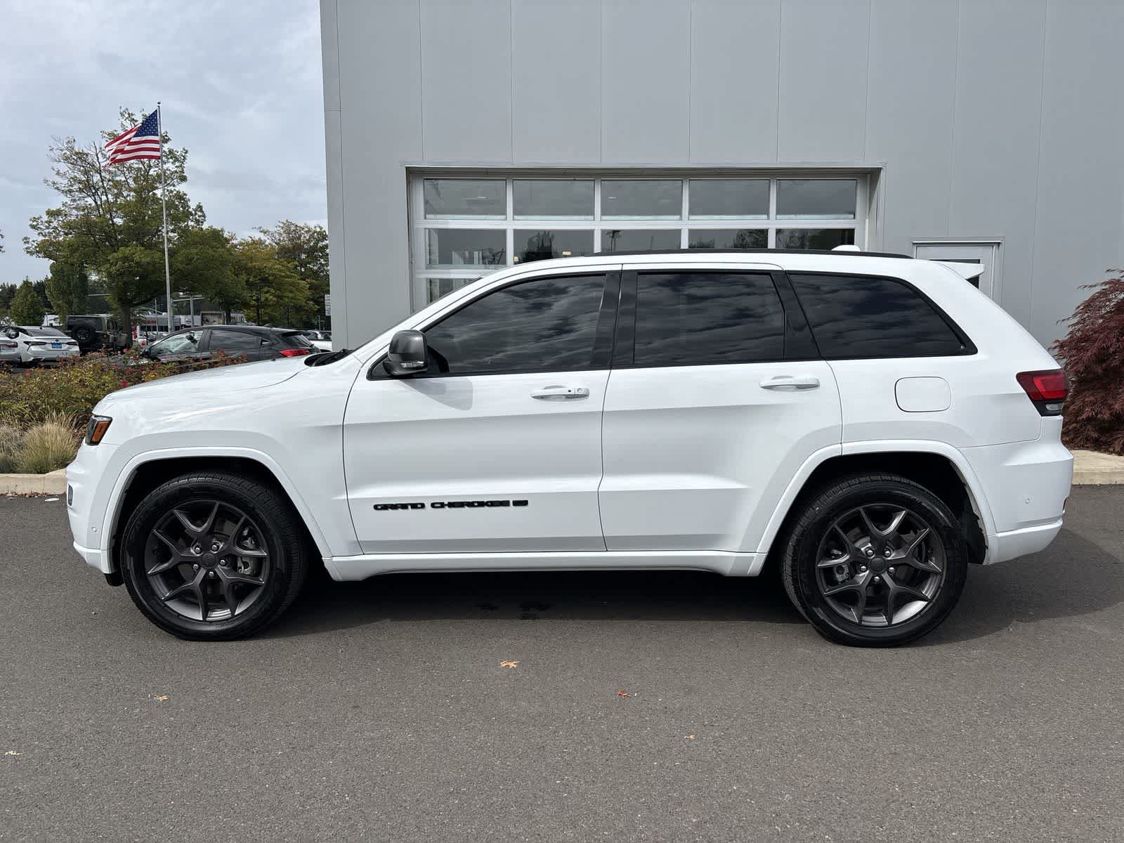 Used 2021 Jeep Grand Cherokee Limited w/ Quick Order Package 28K 80th AWD/4WD image 2