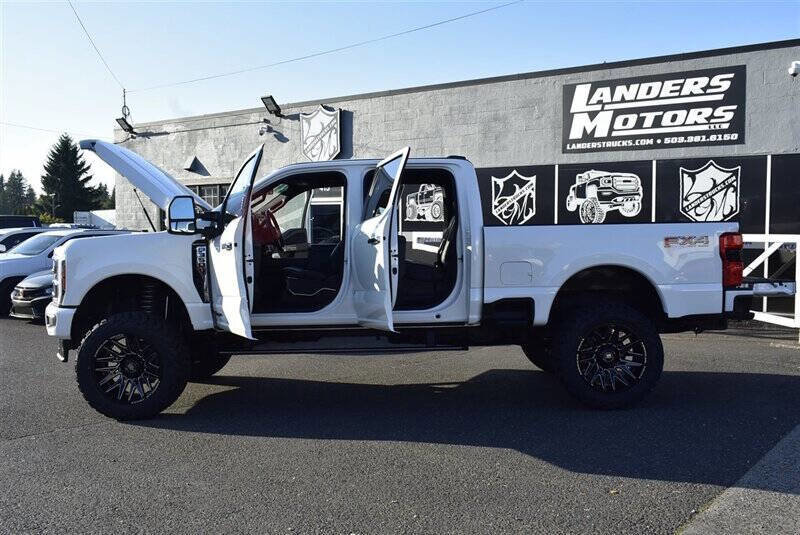 Used 2024 Ford F350 Platinum image 33