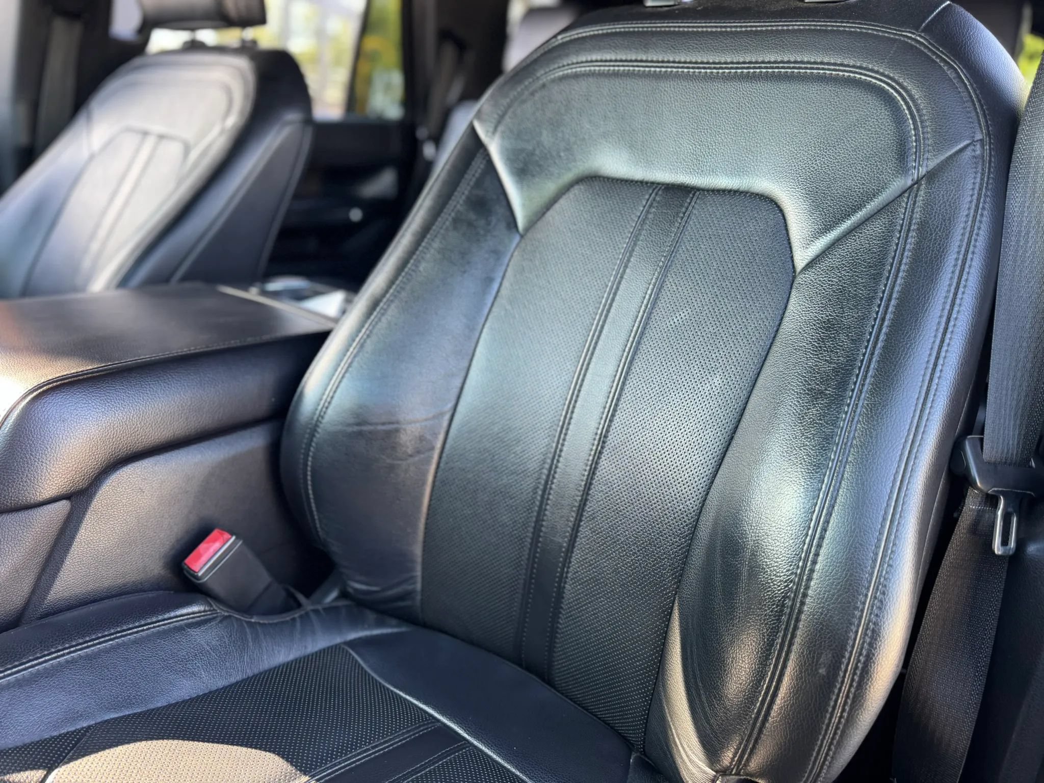 Used 2018 Ford Expedition Limited RWD image 16