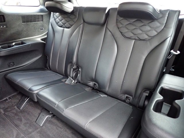 Used 2021 Hyundai Palisade Limited image 18