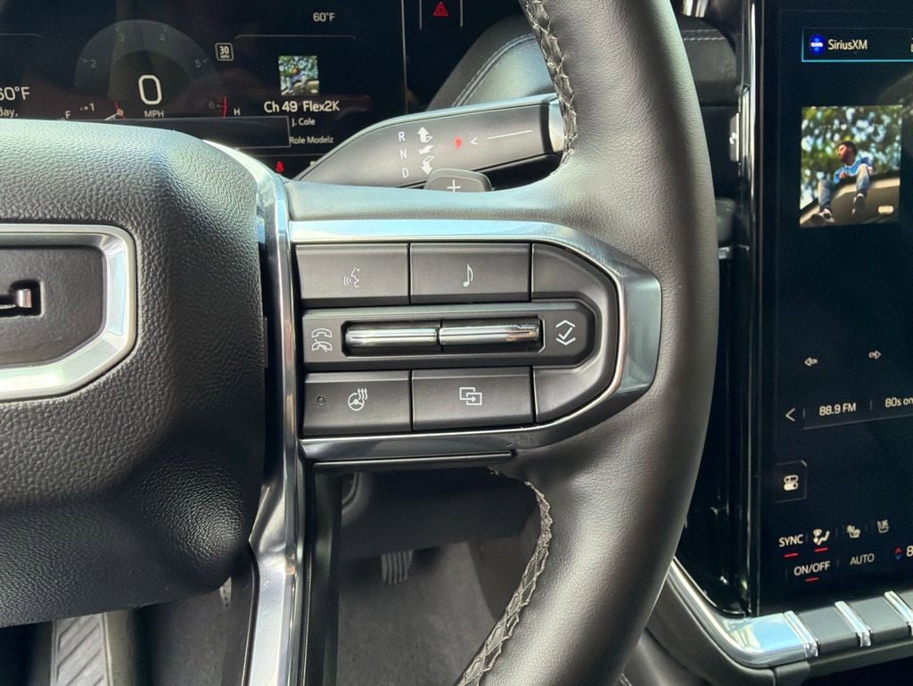 Used 2025 GMC Yukon XL Denali AWD/4WD image 19