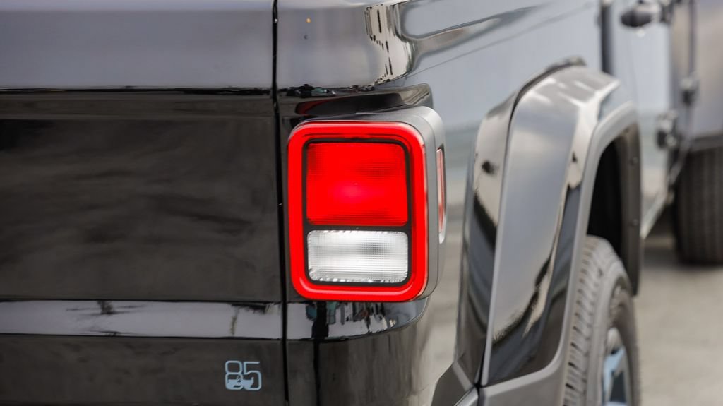 New 2026 Jeep Gladiator Sport AWD/4WD image 10