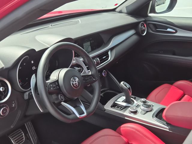Used 2025 Alfa Romeo Stelvio Sprint w/ Veloce Package image 16