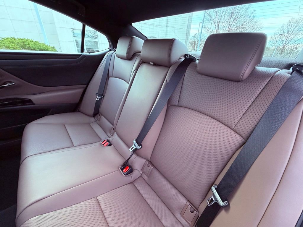 Certified 2025 Lexus ES 350 w/ Premium Package image 13