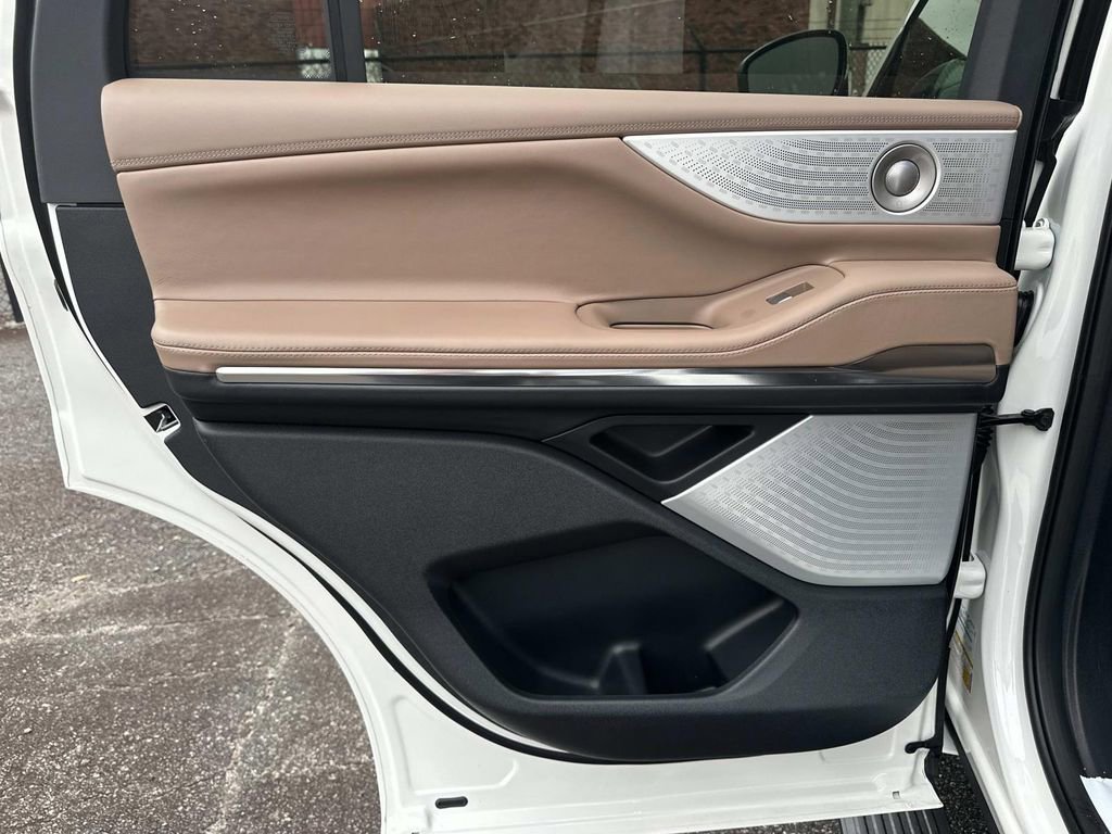 New 2026 Lincoln Navigator Black Label image 25