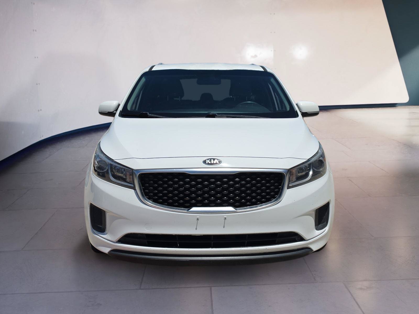 Used 2016 Kia Sedona LX w/ LX Convenience Package FWD image 8