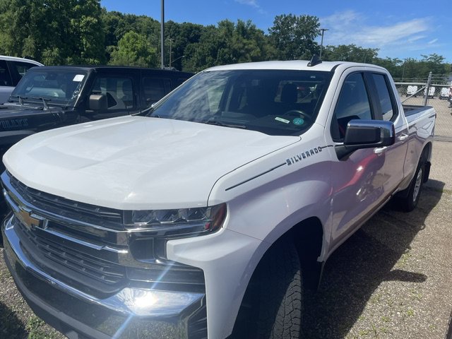 Used 2020 Chevrolet Silverado 1500 LT w/ All-Star Edition AWD/4WD image 2