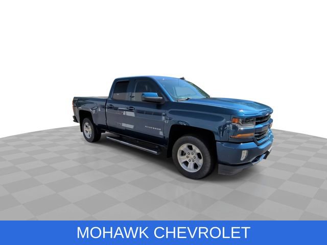 Used 2017 Chevrolet Silverado 1500 LT w/ All Star Edition AWD/4WD image 2