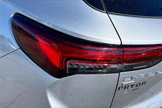 Used 2023 Buick Envision Essence image 23