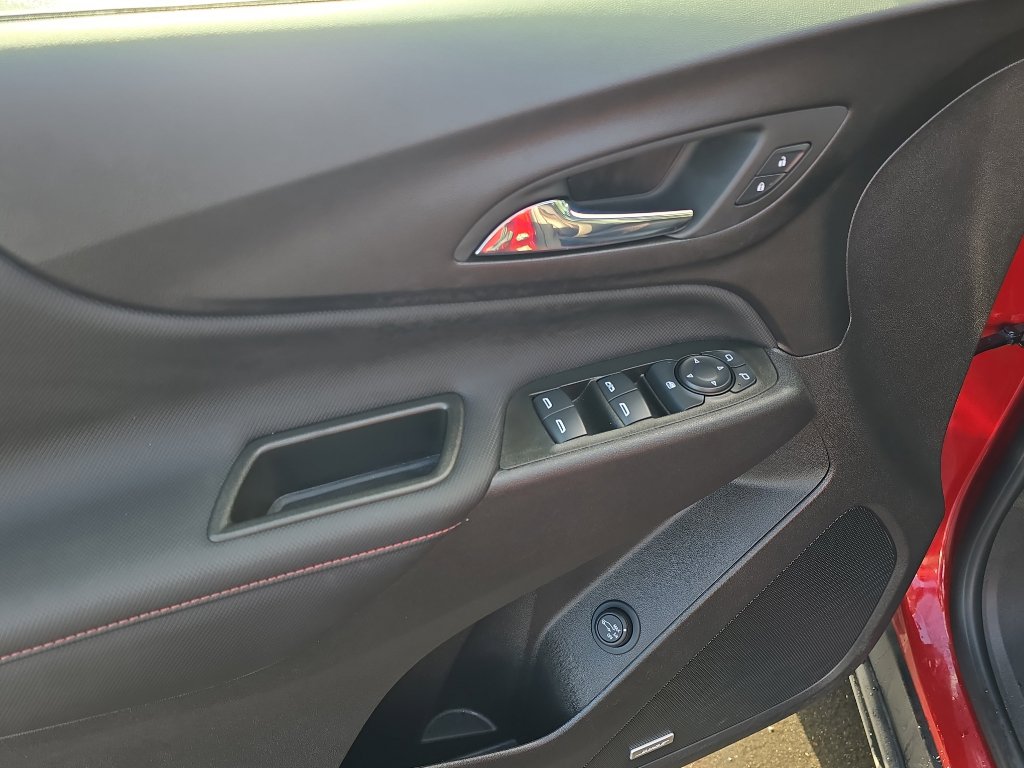 Certified 2024 Chevrolet Equinox RS w/ RS Leather Package image 13