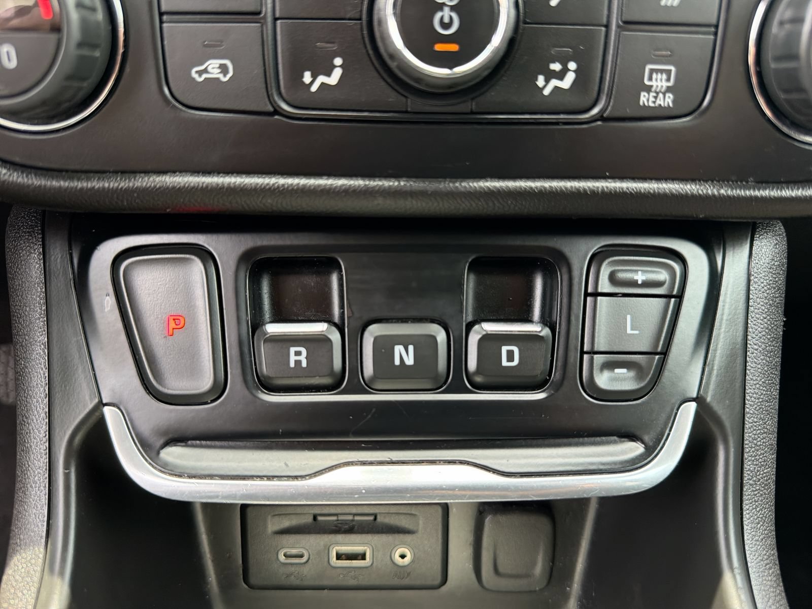 Used 2019 GMC Terrain SLE w/ Driver Convenience Package FWD image 36
