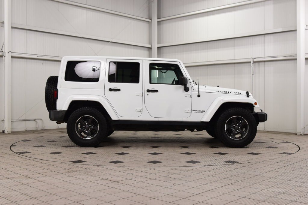 Used 2017 Jeep Wrangler Unlimited Rubicon w/ Cold Weather Group AWD/4WD image 10