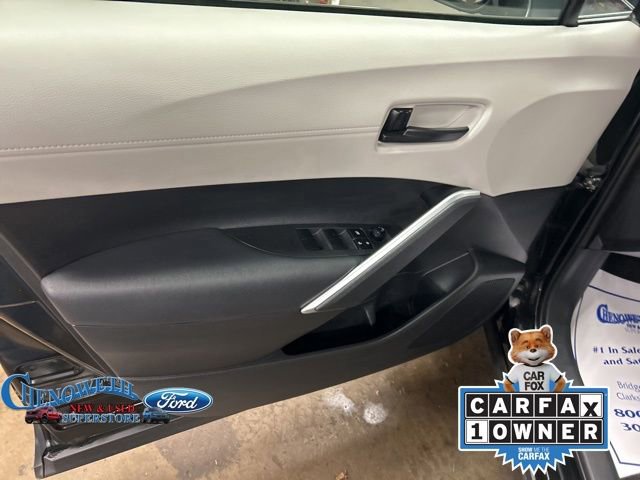 Used 2022 Toyota Corolla Cross LE image 11