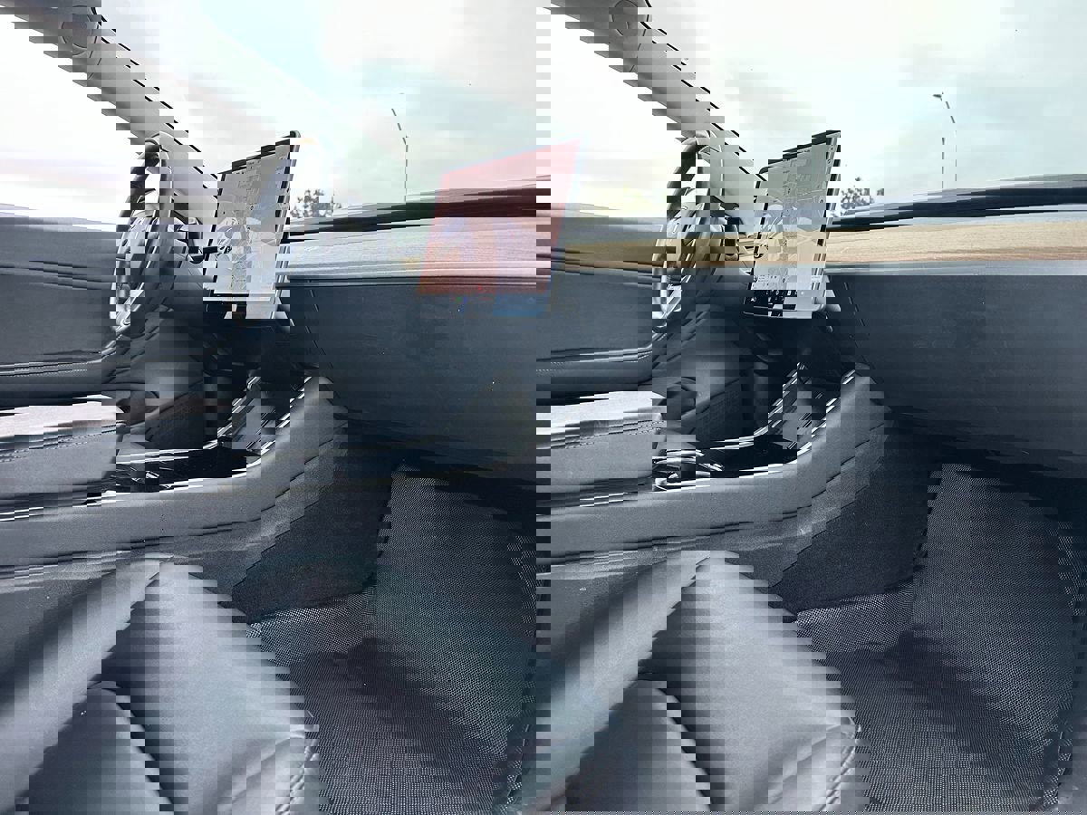 Used 2018 Tesla Model 3 Long Range image 35