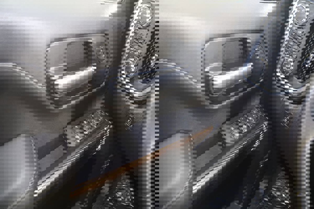 Used 2020 GMC Sierra 1500 Elevation w/ Elevation Value Package image 26