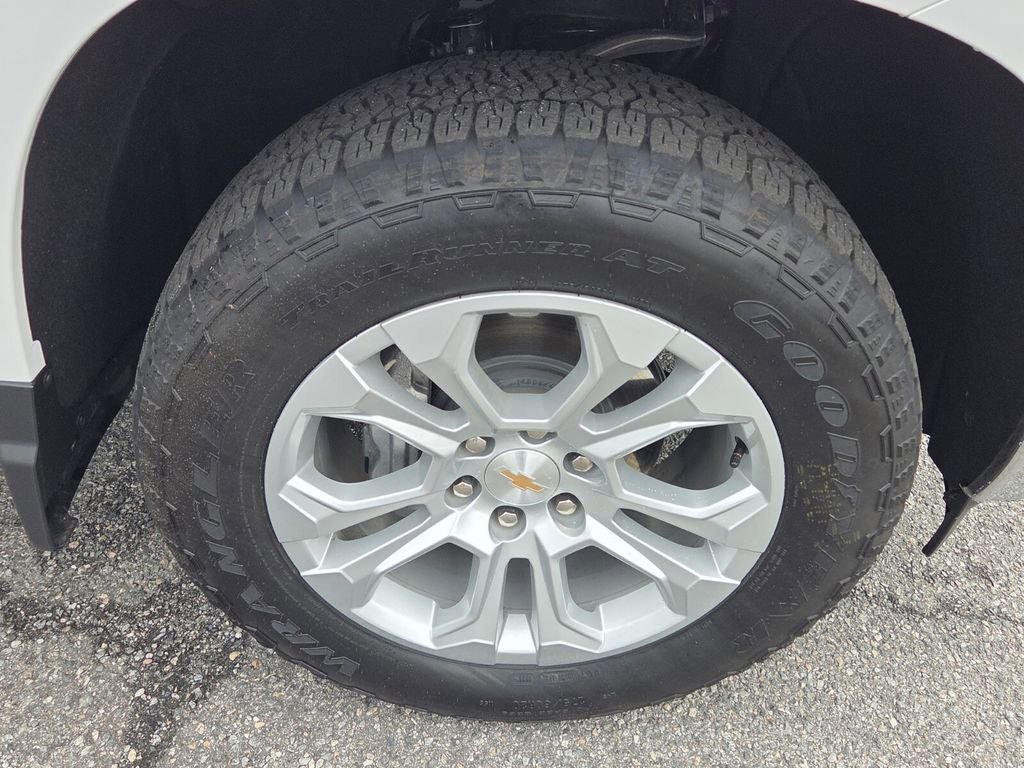 Certified 2025 Chevrolet Silverado 1500 LTZ AWD/4WD image 14