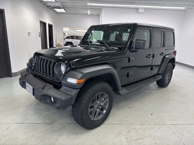 Used 2024 Jeep Wrangler Sport S image 4